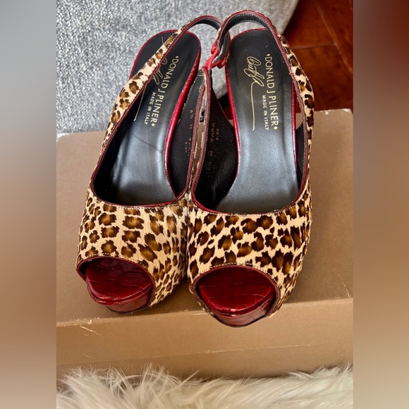 Donald J. Pliner cheetah print open toe stilettos heels with red trim size 6.5 - Picture 7 of 9
